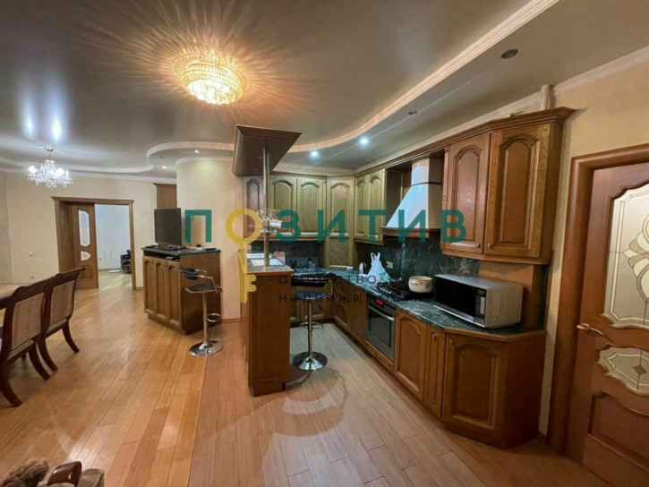 3-комн квартира Бунимовича ул, 19к2