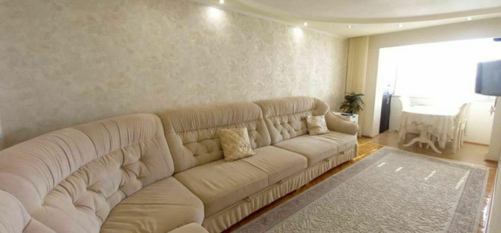 3-комн квартира Кучуры ул, 18