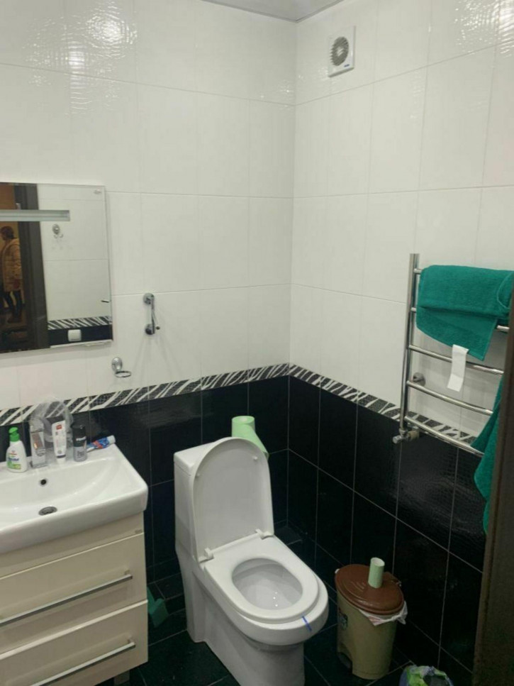 2-комн квартира Булгакова ул, 3