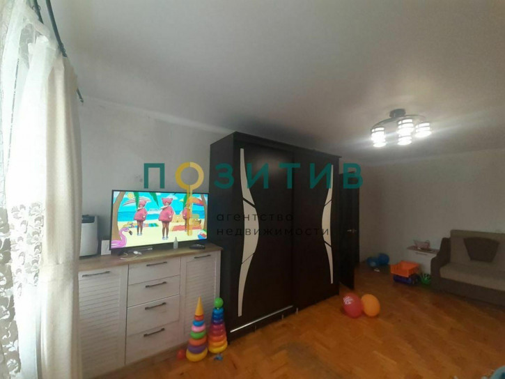 3-комн квартира Пестова ул, 22
