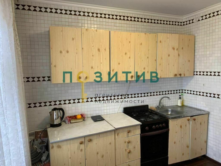 2-комн квартира Бутырина ул, 3