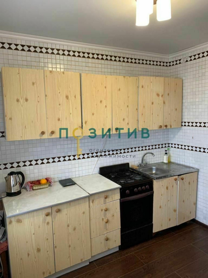 2-комн квартира Бутырина ул, 3