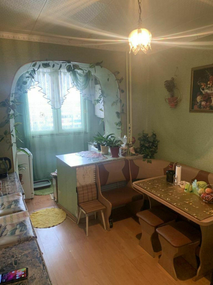 2-комн квартира Ессентукская ул, 72