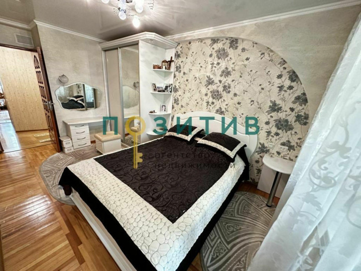 2-комн квартира Адмиральского ул, 31