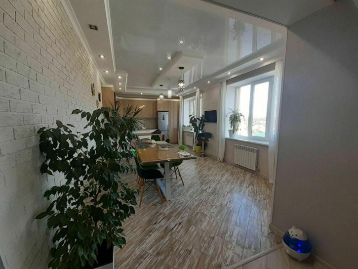 3-комн квартира Кипарисовая ул, 2к1