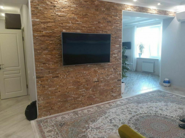 3-комн квартира Кипарисовая ул, 2к1