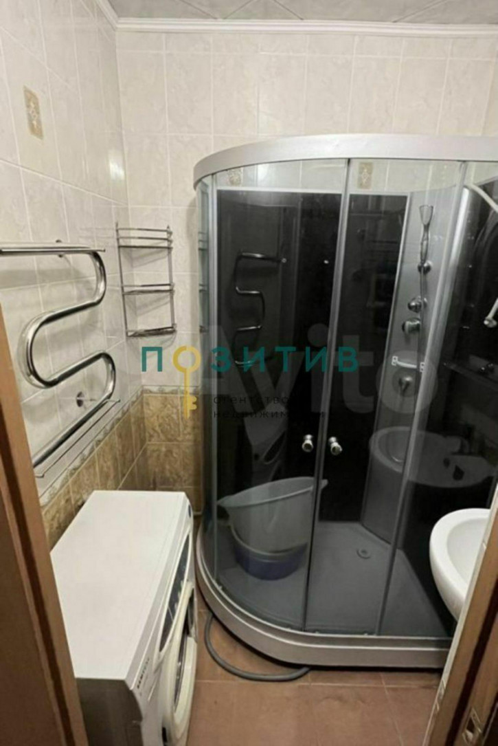 2-комн квартира Крайнего ул, 2Б