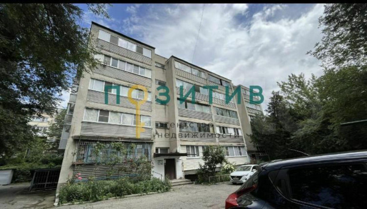 2-комн квартира Крайнего ул, 2Б