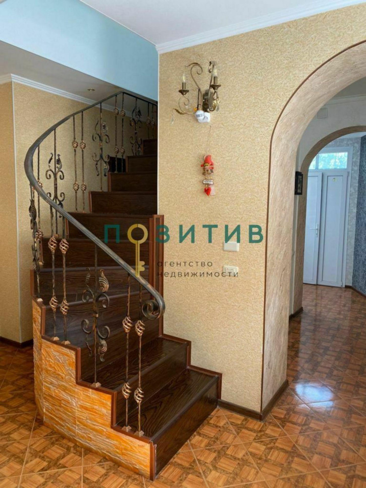 6-комн квартира Коста Хетагурова ул, 48
