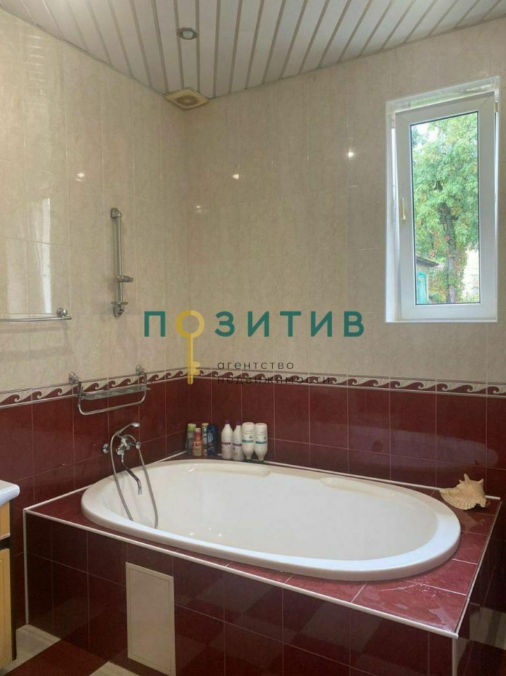 6-комн квартира Коста Хетагурова ул, 48
