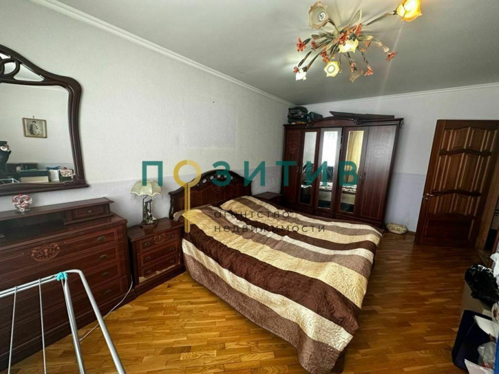 4-комн квартира Панагюриште ул, 18