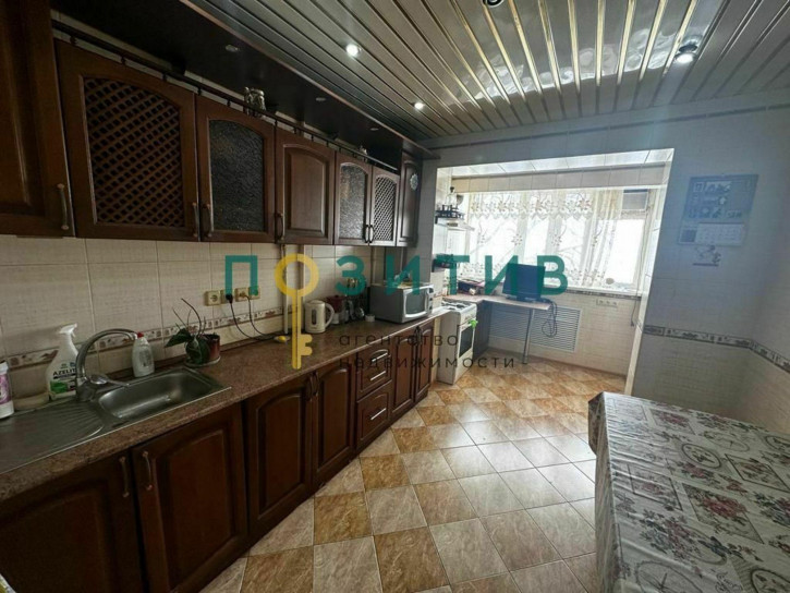 4-комн квартира Панагюриште ул, 18