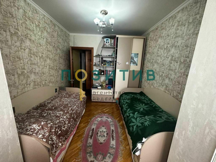 4-комн квартира Панагюриште ул, 18