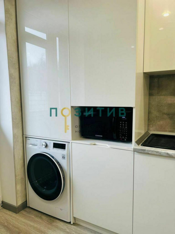 1-комн квартира Кленовая ул, 8