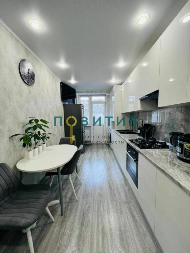 1-комн квартира Кленовая ул, 8