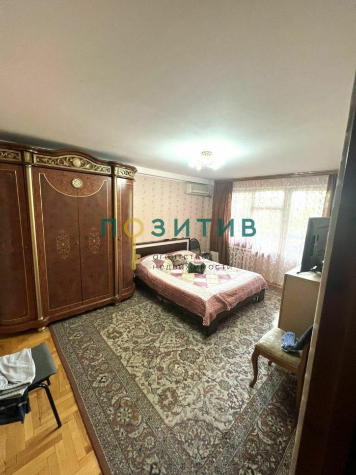 4-комн квартира Бутырина ул, 1