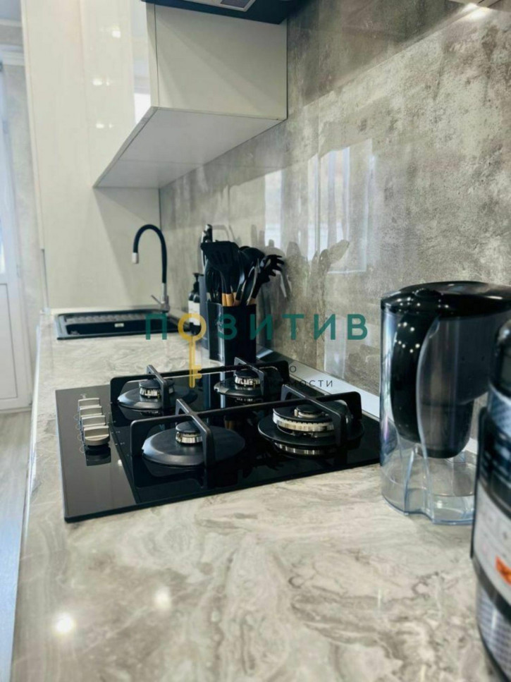 1-комн квартира Кленовая ул, 8