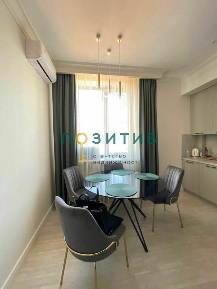 4-комн квартира Пестова ул, 17А