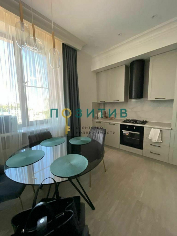 4-комн квартира Пестова ул, 17А