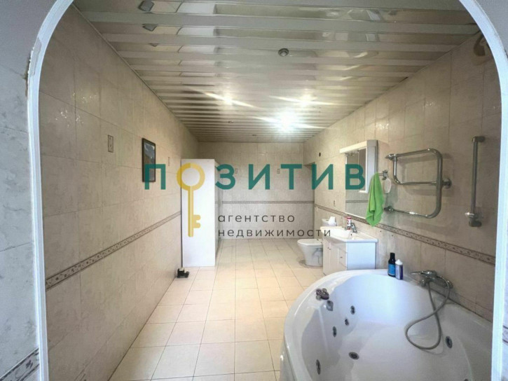 3-комн квартира Новопятигорская ул, 8