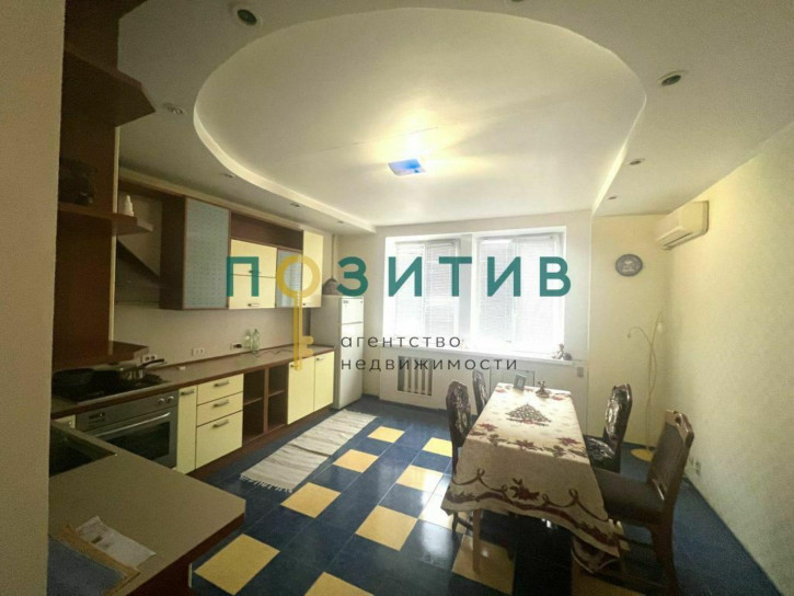 3-комн квартира Новопятигорская ул, 8