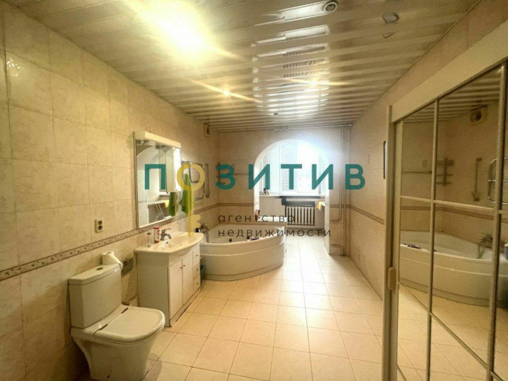 3-комн квартира Новопятигорская ул, 8