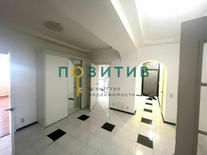 3-комн квартира Новопятигорская ул, 8