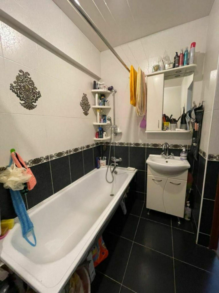3-комн квартира Патриса Лумумбы ул, 8
