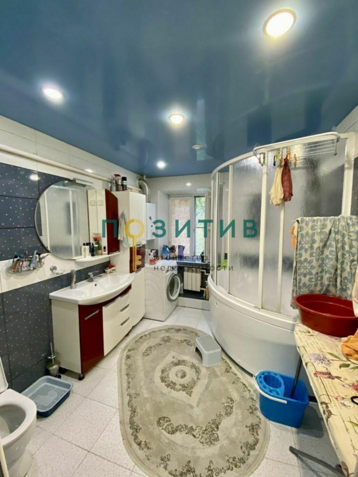 4-комн квартира Зорге ул, 9