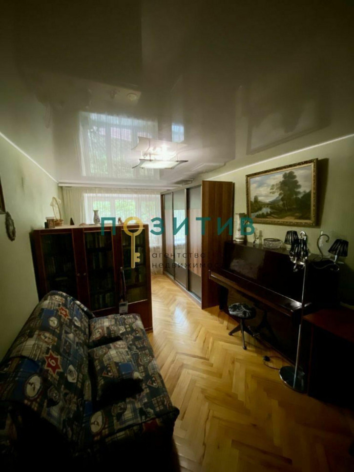 4-комн квартира Зорге ул, 9