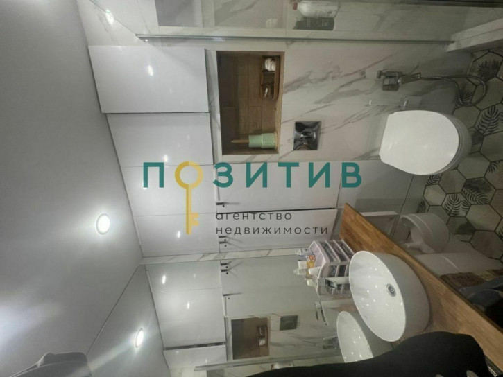 3-комн квартира 60 лет Октября ул, 2