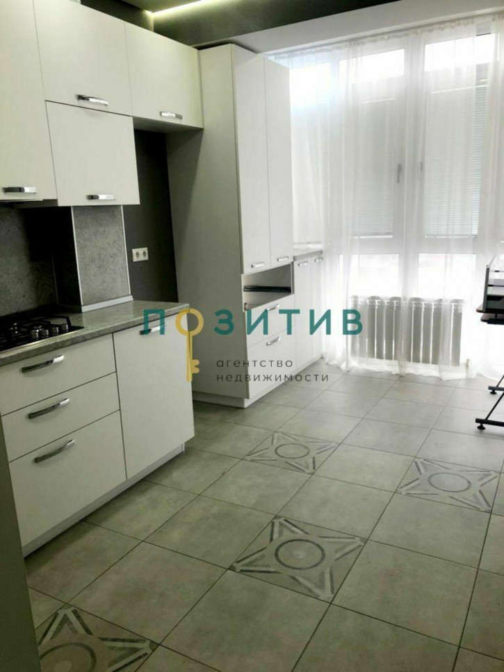 1-комн квартира Кленовая ул, 3