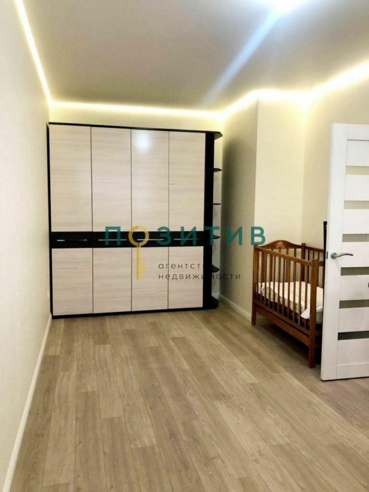 1-комн квартира Кленовая ул, 3