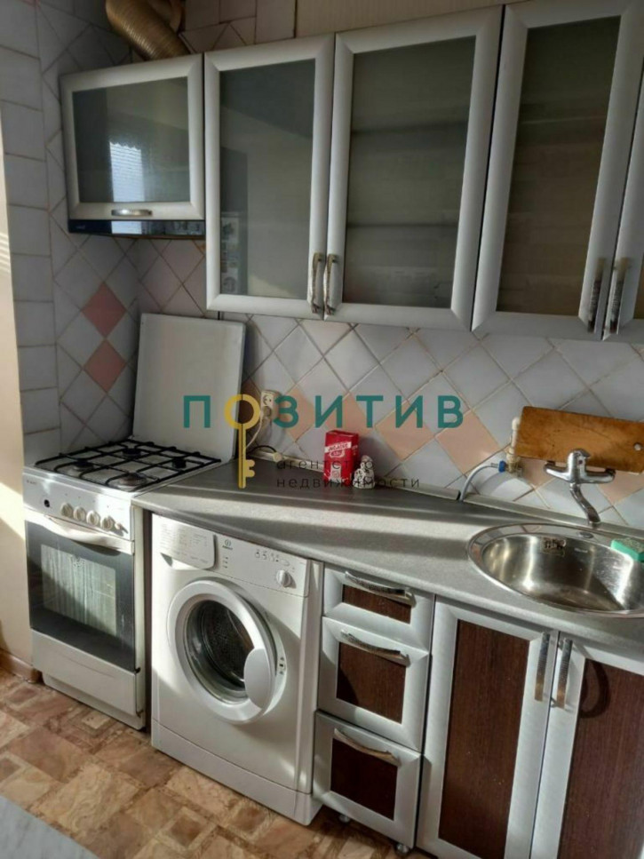 2-комн квартира 40 лет Октября пр-кт, 31