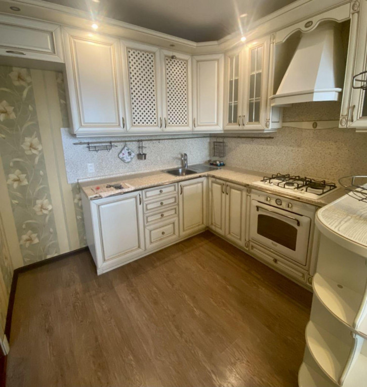 1-комн квартира Генерала Горбатова ул, 23