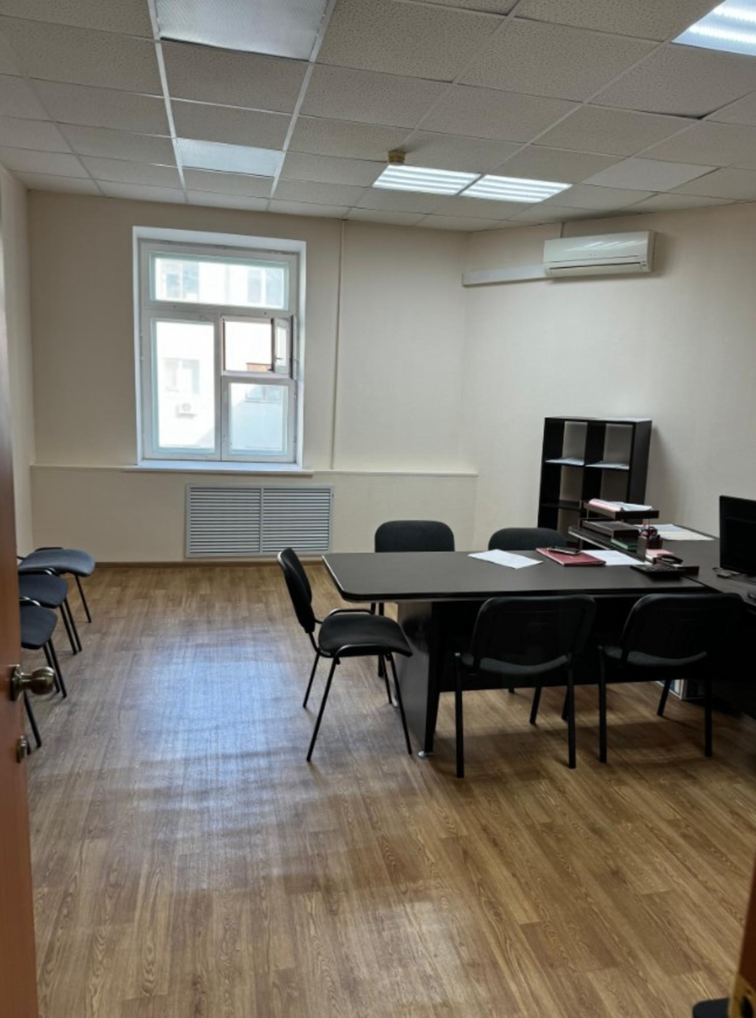 Купить помещение свободного назначения за 50 687 000 рублей на Россия, Куйбышева ул, 82, Свердловский