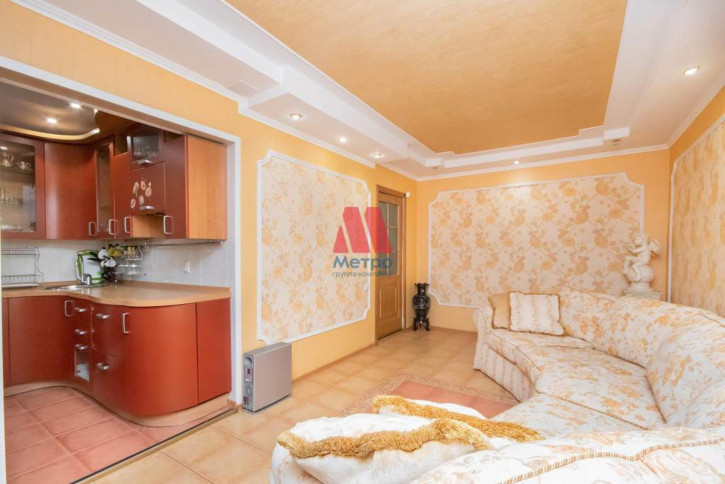 3-комн квартира Моторостроителей улица, д.41