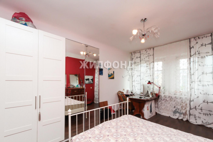 4-комн квартира Серебренниковская, 23