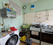 комната 80 кв м Кирова ул, 13