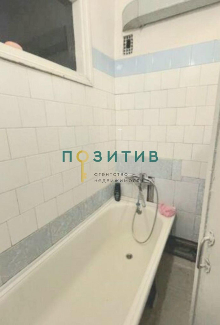 3-комн квартира Крайнего ул, 90 3-комн квартира Крайнего ул, 90