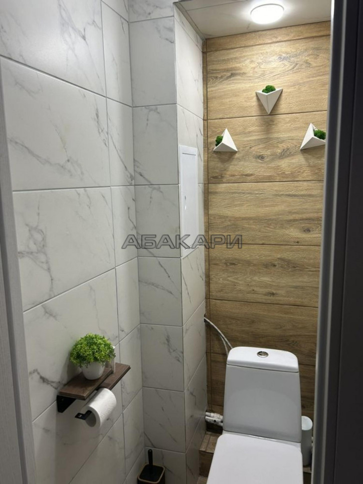 4-комн квартира улица Гусарова, 30