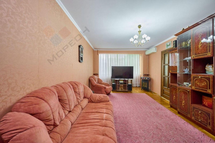 4-комн квартира Платановый б-р, 9