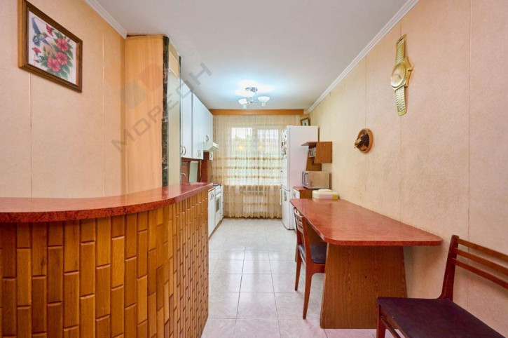 4-комн квартира Платановый б-р, 9