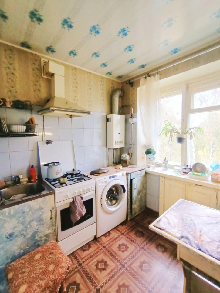 3-комн квартира Генерала Белова ул, 39