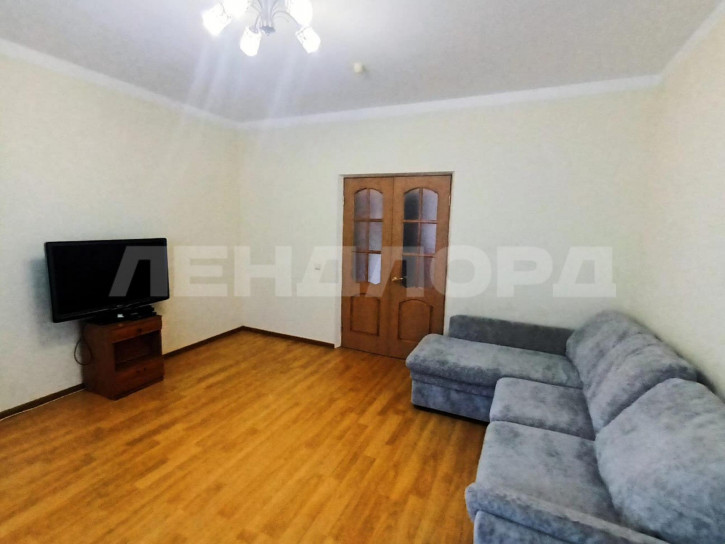 3-комн квартира проспект Королёва, 18Б