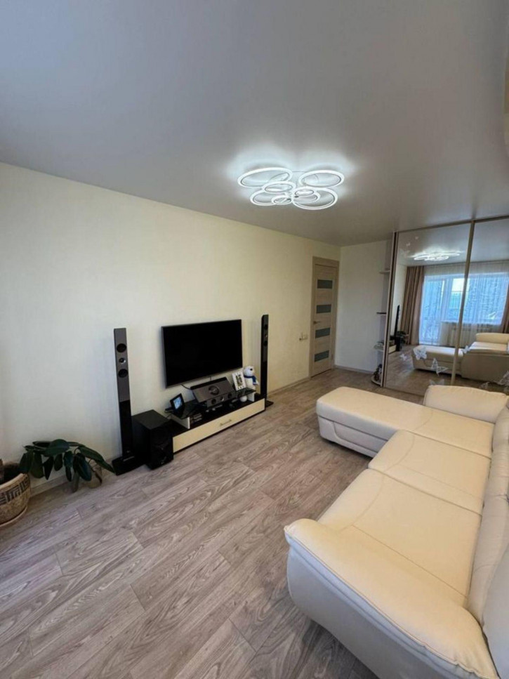 2-комн квартира Космонавтов наб, 1А 2-комн квартира Космонавтов наб, 1А