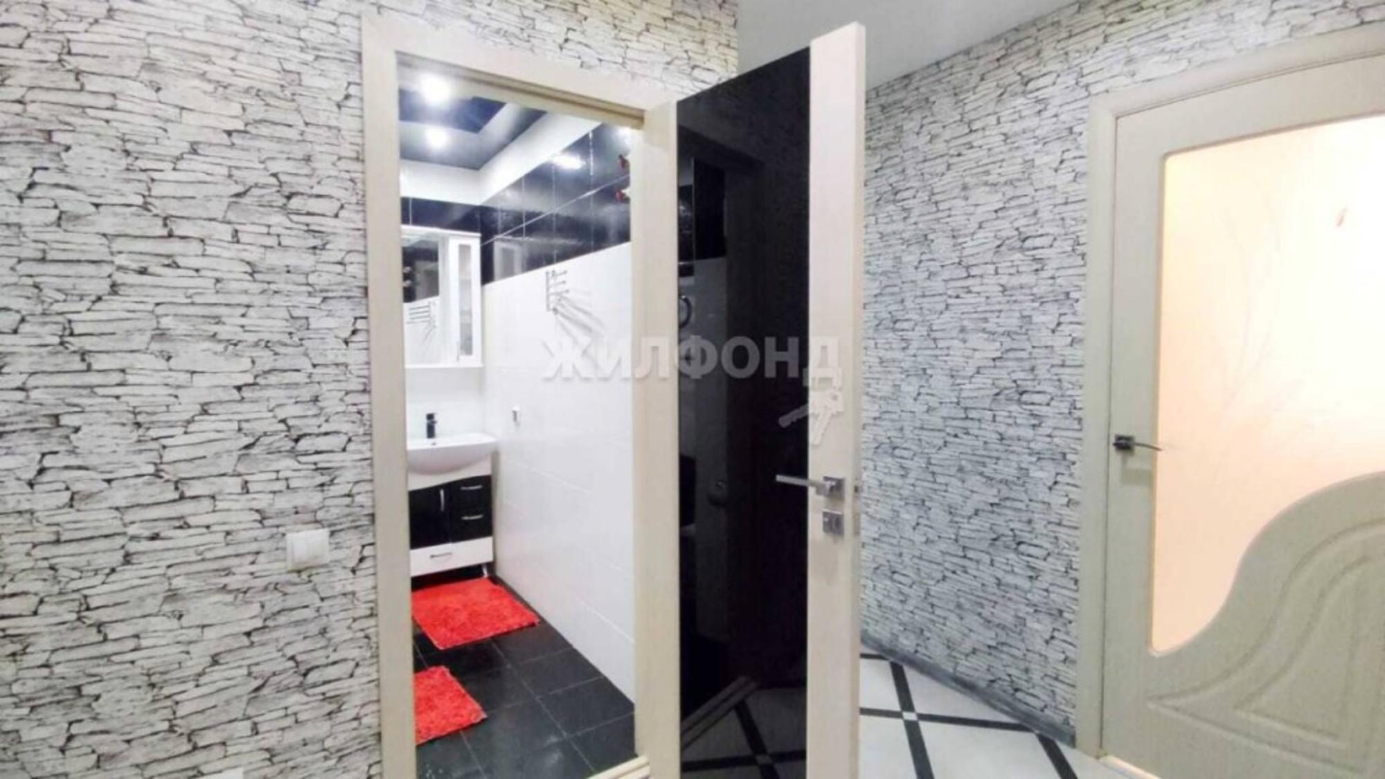 Купить квартиру за 4 430 000 рублей на Лунная, 53