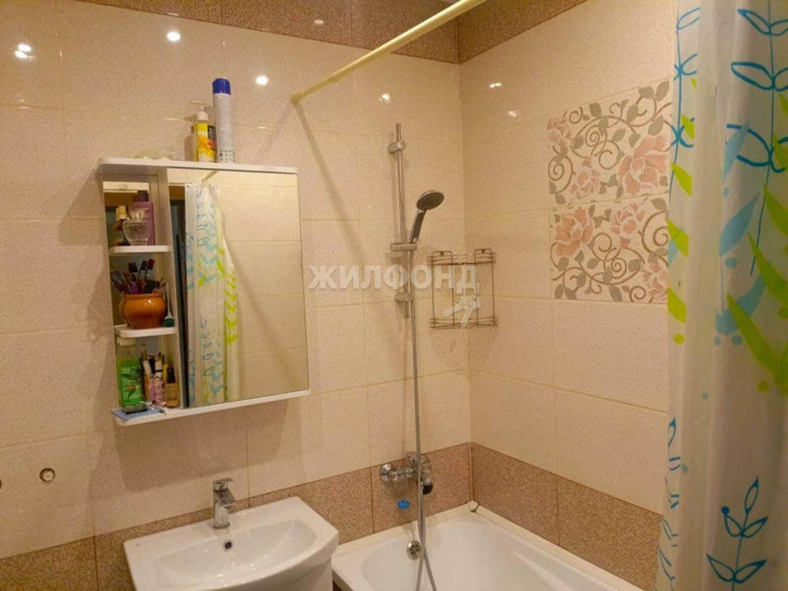 1-комн квартира Романтиков улица, д.7