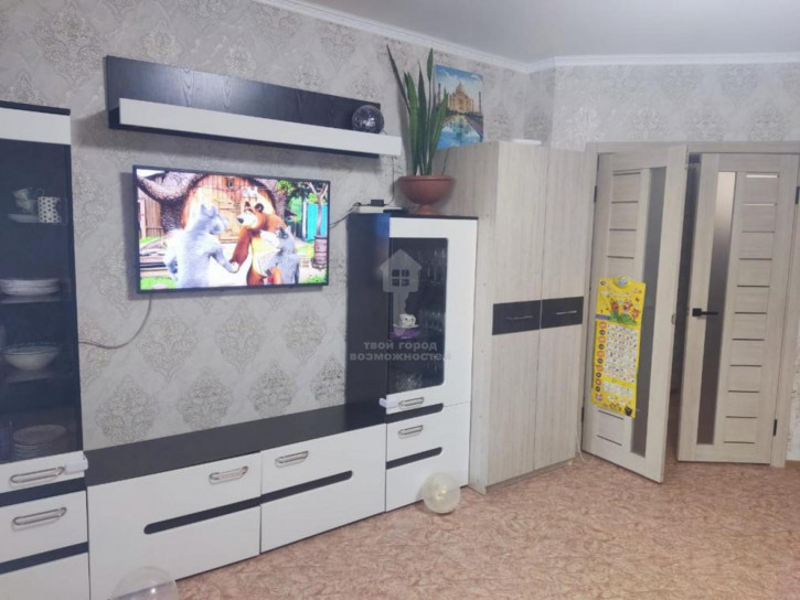 3-комн квартира Сибирский проспект, 45