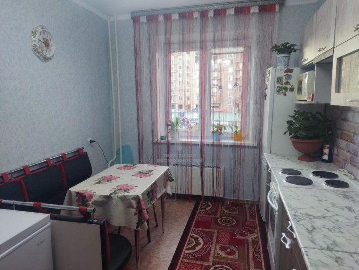 3-комн квартира Сибирский проспект, 45